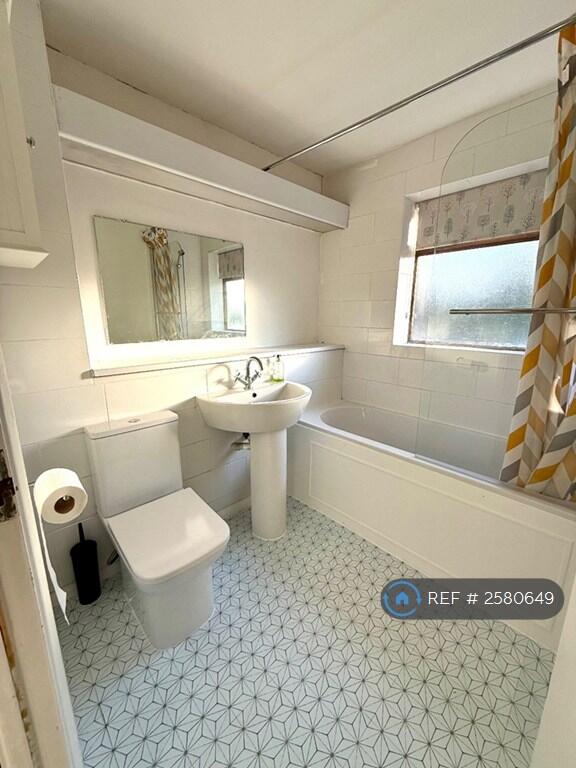 Additional image 15 of Bull Stag Green, Hatfield, AL9