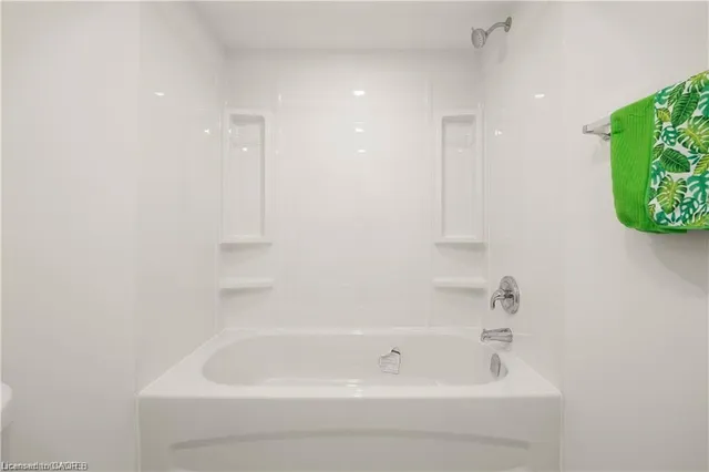 Additional image 8 of 60 Champlain Ave Unit Main Floor