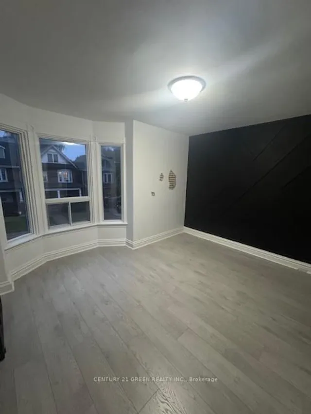 Additional image 6 of 37 Gladstone Ave