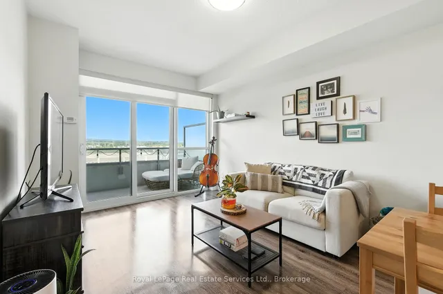 Additional image 3 of 2081 Fairview St Unit 813