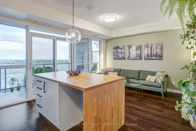 Additional image 5 of 2087 Fairview St Unit 1002