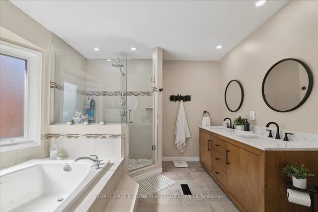 Additional image 29 of 44 Sunvale Pl