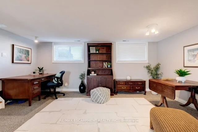 Additional image 27 of 37 WEST Ave