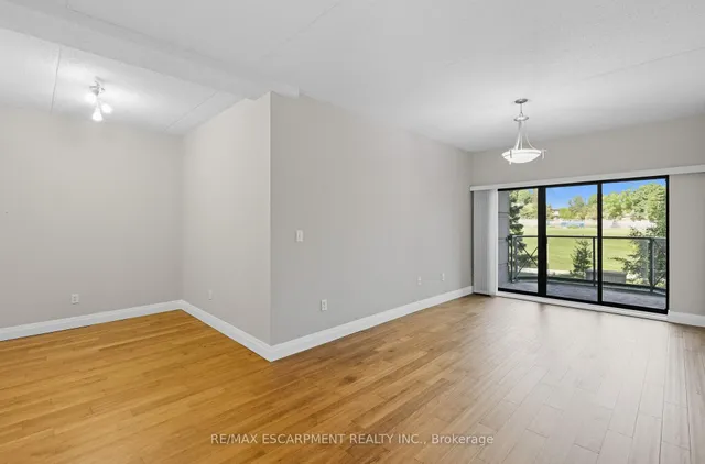 Additional image 9 of 2075 Amherst Heights Dr Unit 211