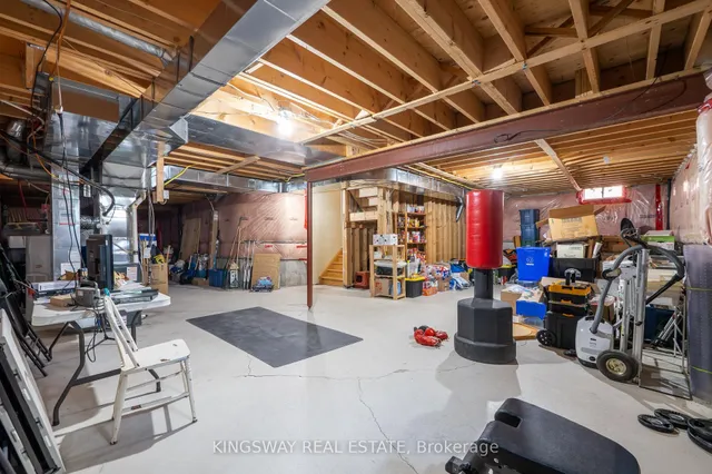 Additional image 41 of 284 Holmes Cres