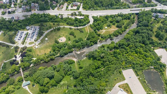 Additional image 22 of 2063 Cavendish Dr