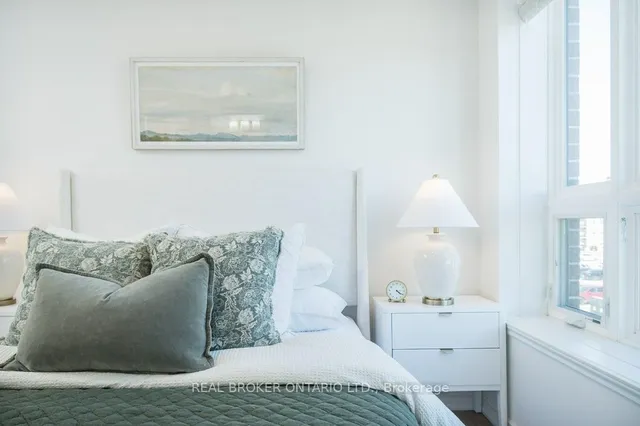 Additional image 21 of 650 Sauve St Unit 302