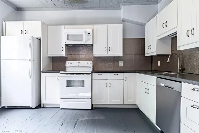 Additional image 9 of 499 Hughson St