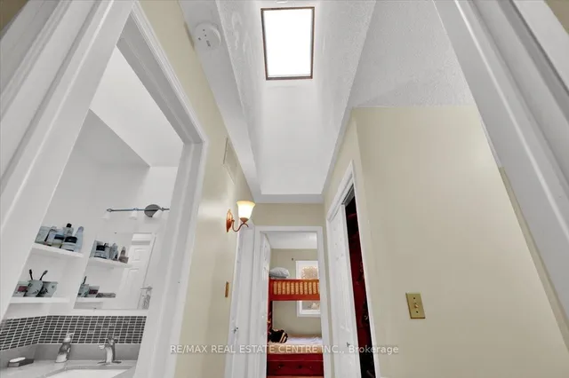 Additional image 28 of 1983 Main St Unit 1