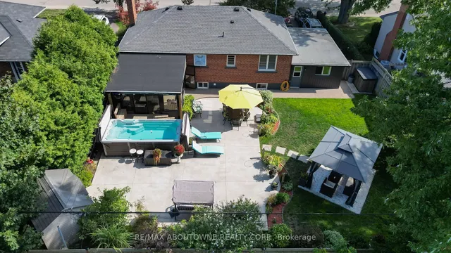 Additional image 6 of 2105 Maplewood Dr