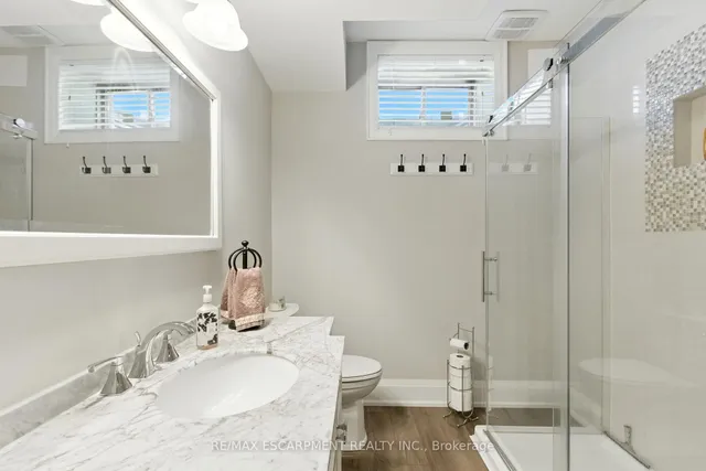 Additional image 36 of 41 Shakespeare Rd