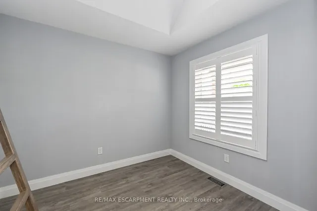 Additional image 9 of 95 Houghton Ave