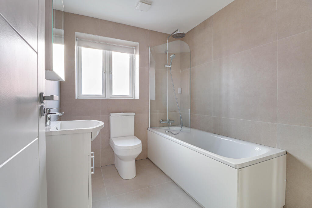 Additional image 7 of Grove Road, Harpenden, Hertfordshire, AL5