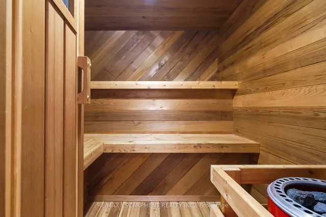 Additional image 43 of 373 Brookview Crt