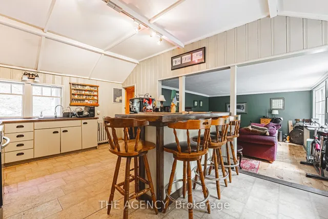 Additional image 12 of 327 Campbell Ave