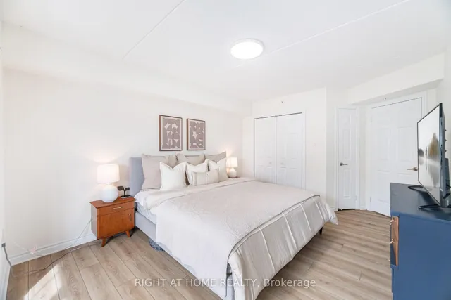 Additional image 20 of 1370 Main St Unit 311