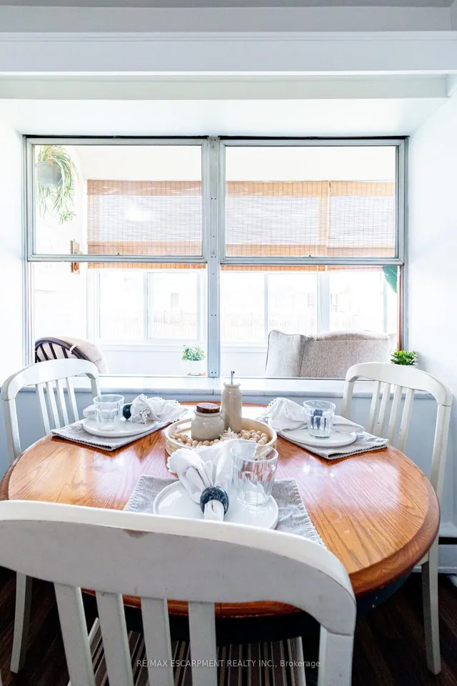 Additional image 9 of 824 Brant St Unit 8