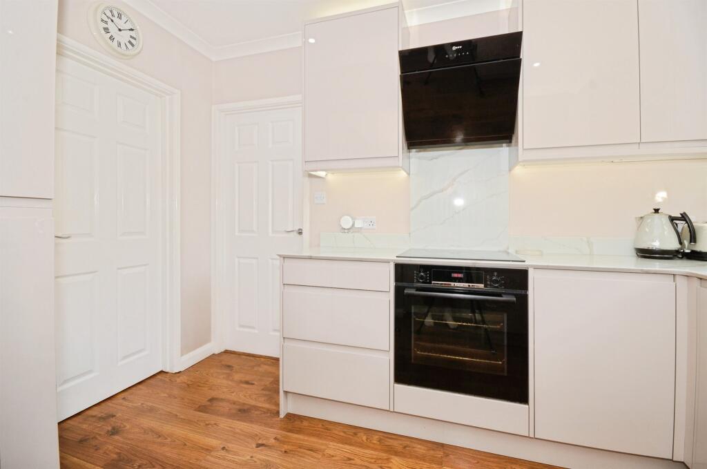 Additional image 7 of Saxon Close, Harpenden