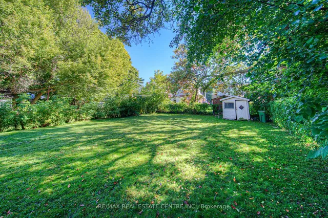 Additional image 40 of 77 Emerson St