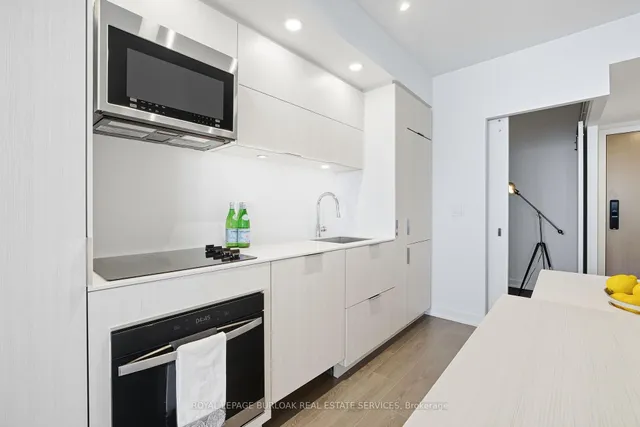 Additional image 4 of 370 Martha St Unit 1805