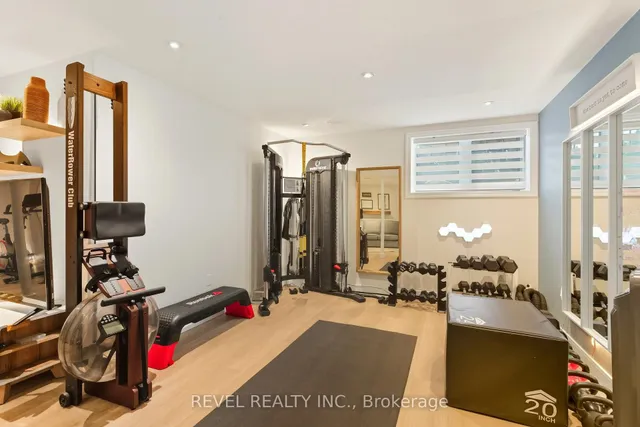 Additional image 33 of 390 Gosford Cres