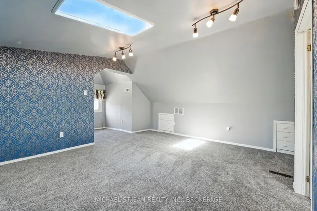 Additional image 29 of 313 Graham Ave