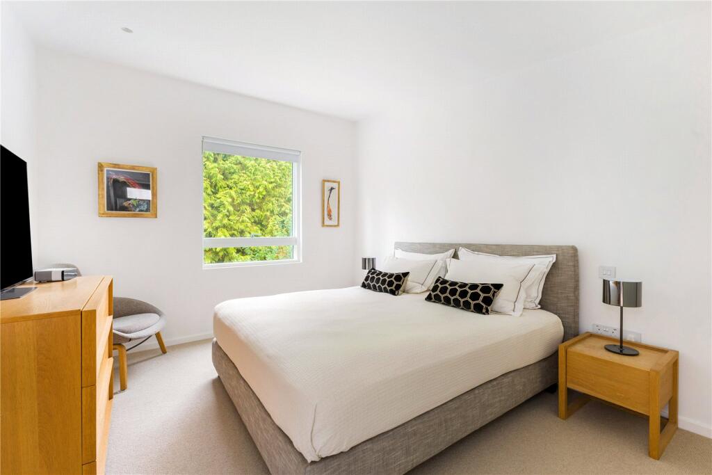 Additional image 13 of Avenue St. Nicholas, Harpenden, Hertfordshire, AL5