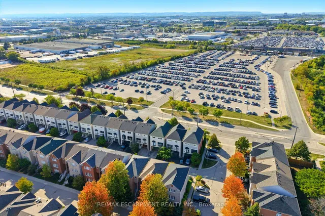 Additional image 44 of 5090 FAIRVIEW St Unit 48