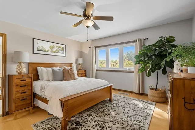 Additional image 24 of 67 Horizon Crt