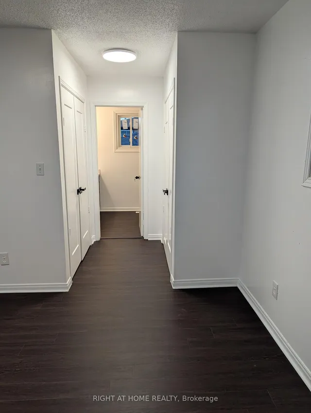 Additional image 24 of 73 Skyview Dr