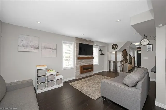 Additional image 21 of 69 Escarpment Dr