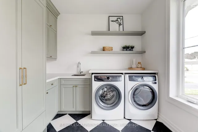 Additional image 23 of 684 Peele Blvd