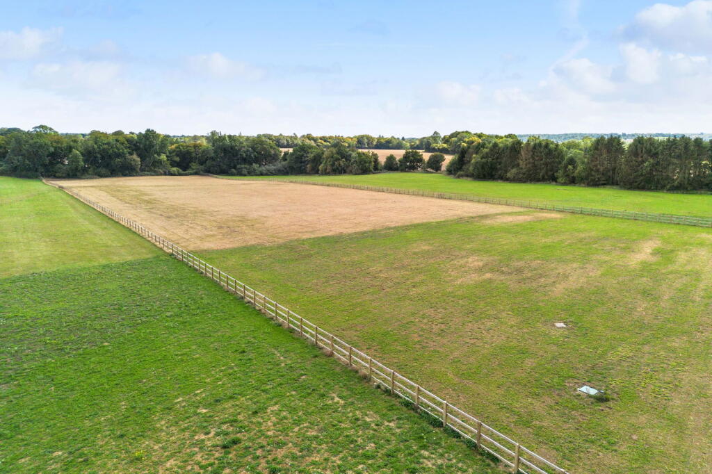 Additional image 8 of Stunning 4 bedroom country home with 4.52 acre paddock