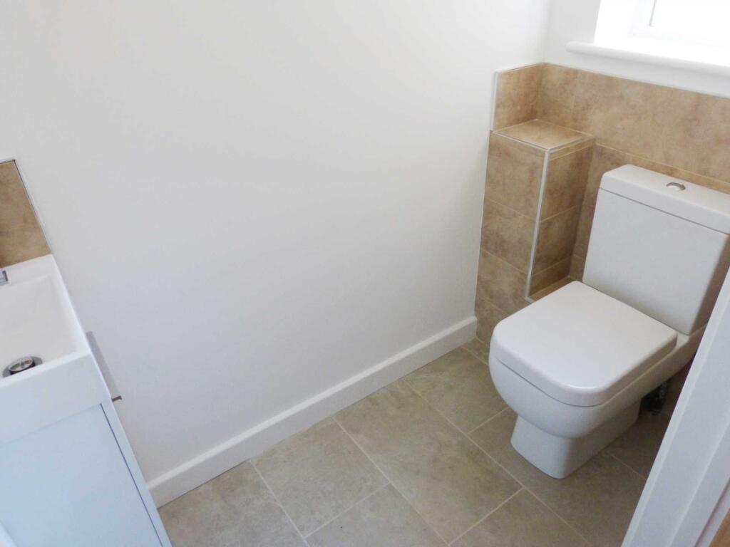 Additional image 3 of The Avenue, Welwyn