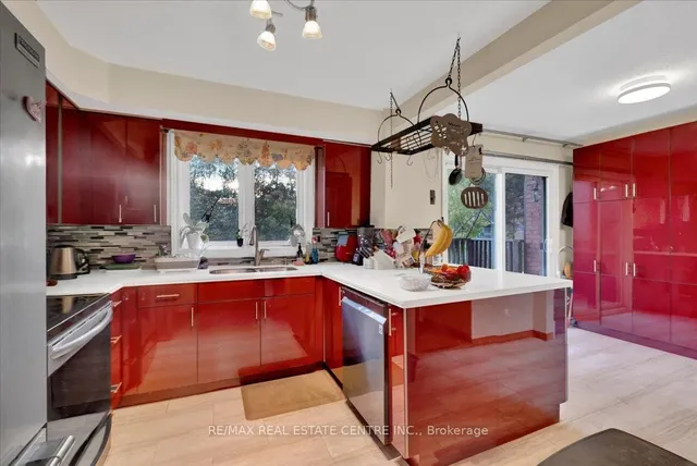 Additional image 15 of 1983 Main St Unit 1