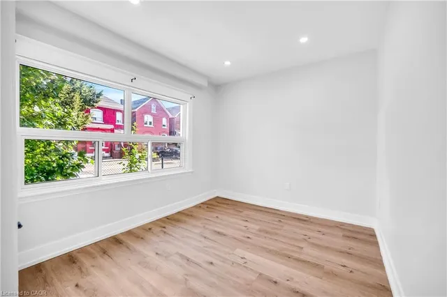 Additional image 10 of 262 Robert St