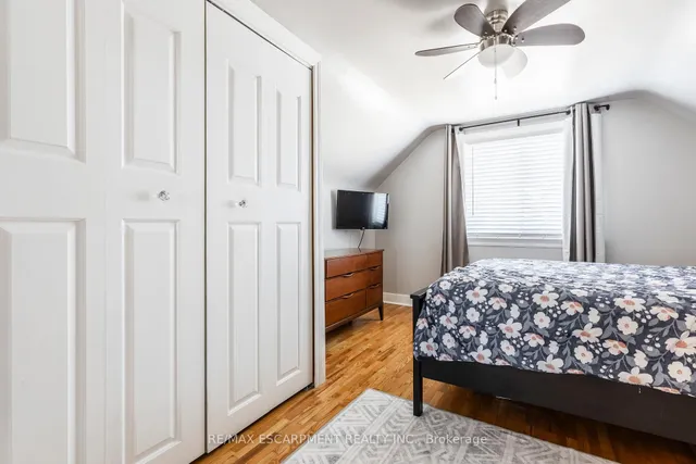 Additional image 23 of 118 Julian Ave