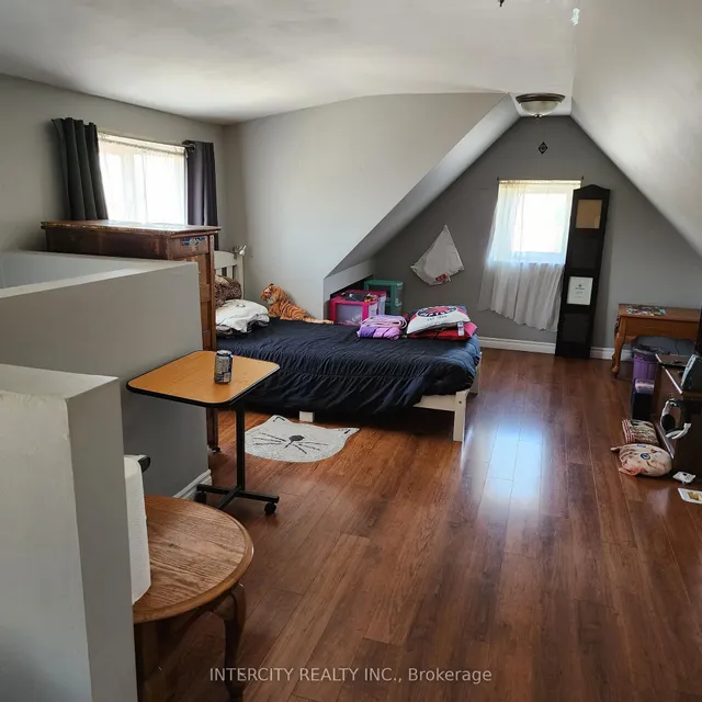 Additional image 17 of 70 Mayflower Ave