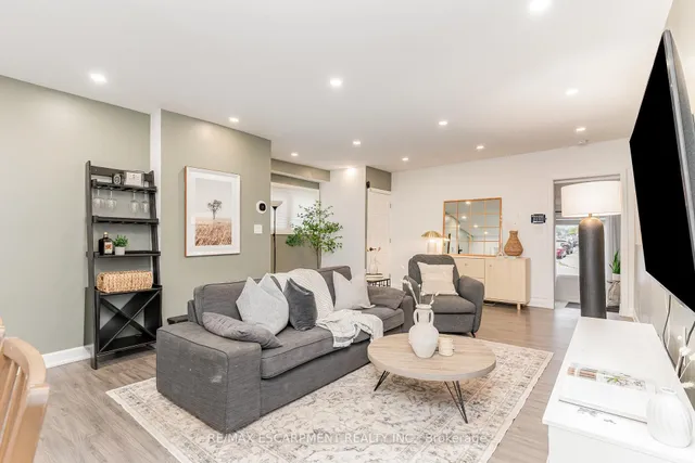 Additional image 3 of 4 Robins Ave