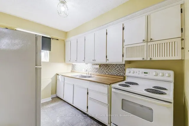 Additional image 11 of 2418 New St Unit 1