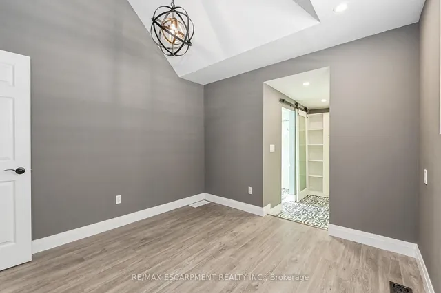 Additional image 21 of 95 Houghton Ave