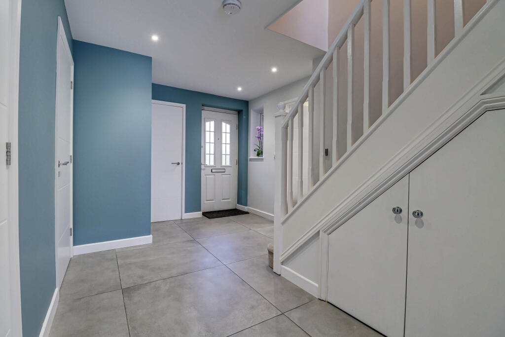 Additional image 22 of Laburnum Grove, St. Albans, Hertfordshire, AL2