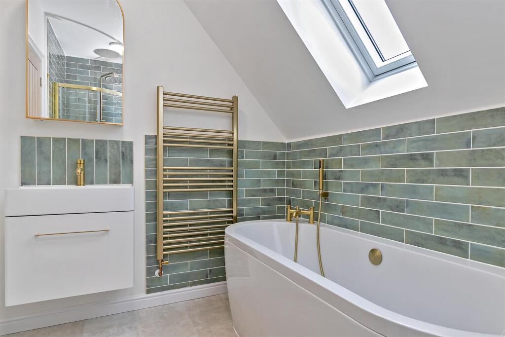 Additional image 23 of Warrengate Road, Brookmans Park