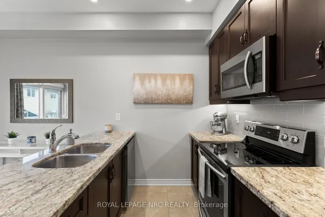 Additional image 7 of 377 Glancaster Rd Unit 15