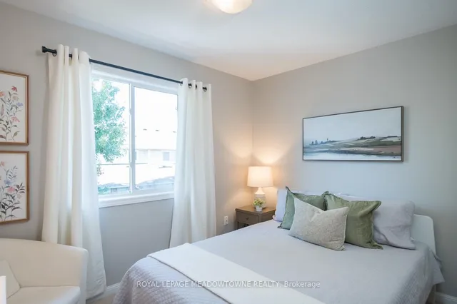 Additional image 25 of 698 Edwards Ave