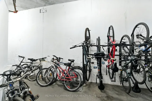 Additional image 24 of 1 Redfern Ave Unit 304