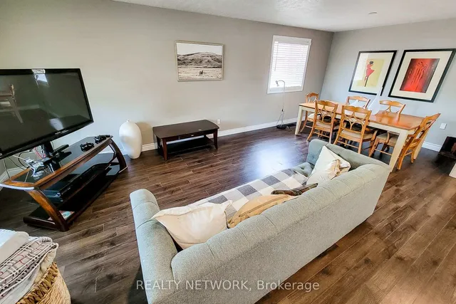 Additional image 4 of 2 Silverton Dr