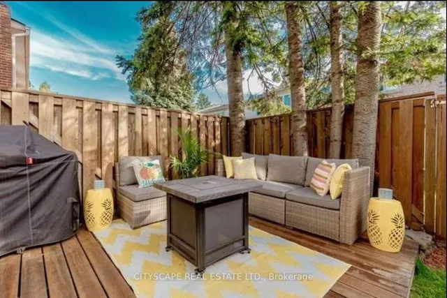 Additional image 35 of 152 Kenwood Ave