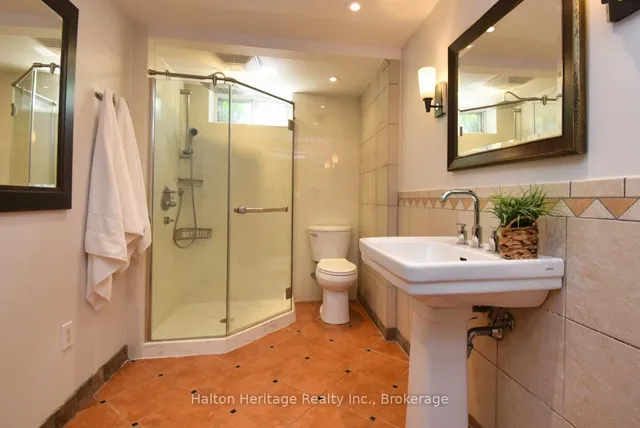 Additional image 34 of 454 Evergreen Ave