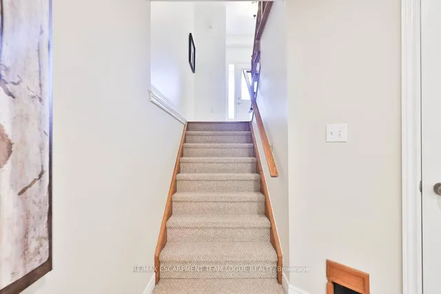 Additional image 36 of 2229 Walkers Line Unit 16